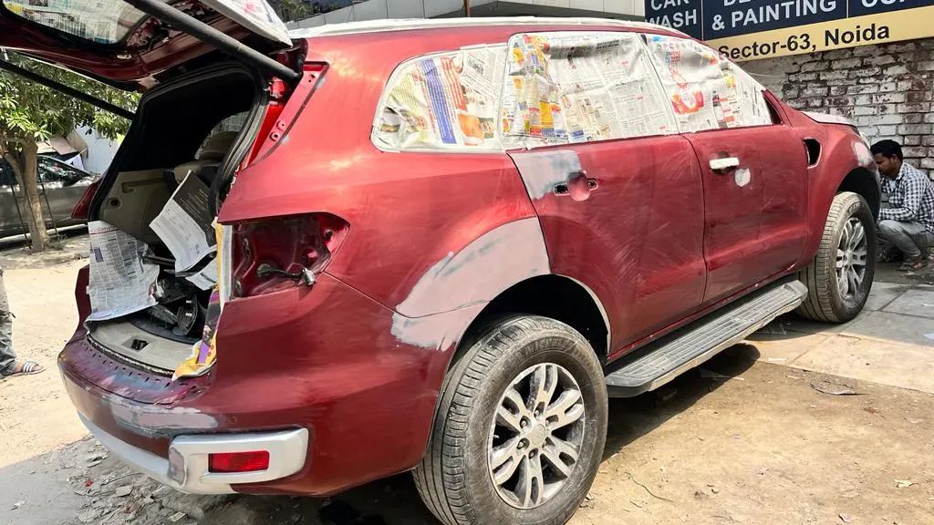 Car-Denting-Painting noida